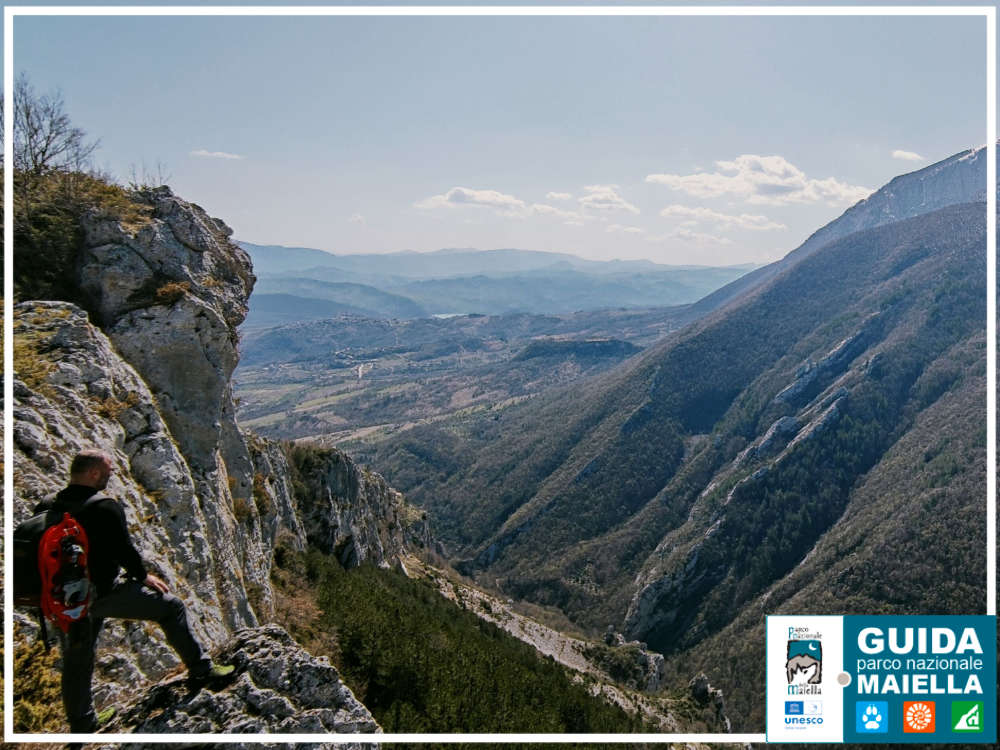 Un rifugio spartano con vista di lusso